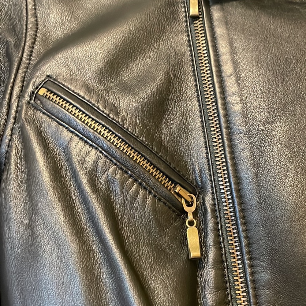 Genuine lambskin leather biker jacket from Turkey. Women’s medium. Barely worn! - Picture 3 of 7